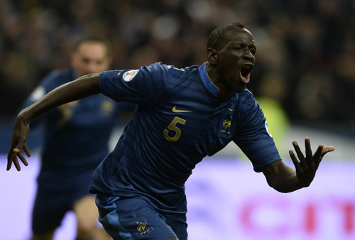 Sakho, người hùng của đội tuyển Pháp với 2 bàn thắng vào lưới Ukraine - Ảnh: AFP