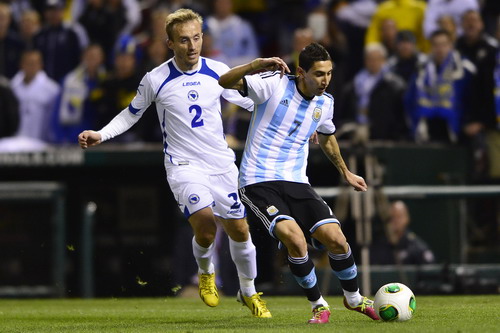 Aguero lập cú đúp, Argentina thắng nhẹ Bosnia & Herzegovina -1