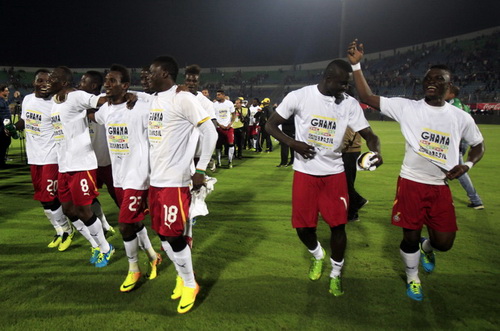 Ghana và Algeria giành 2 vé cuối của châu Phi dự World Cup 2014-2