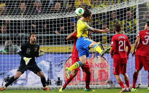 Ronaldo lập hattrick đưa Bồ Đào Nha đến World Cup 2014-3