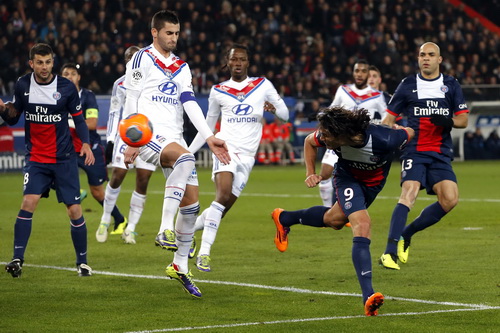 PSG nhấn chìm Lyon-2