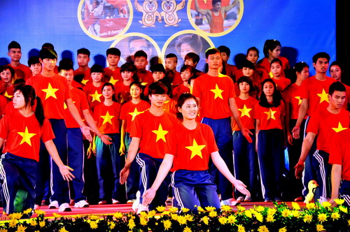 Nguyễn Thị Thúy, VĐV bộ môn Pencak Silat, đại diện cho Đoàn thể thao Việt Nam thể hiện quyết tâm cao tại SEA Games 2013-3