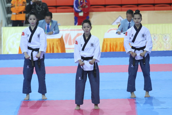 Ngắm vẻ đẹp của các cô gái mang về HCV nội dung biểu diễn môn taekwondo 1