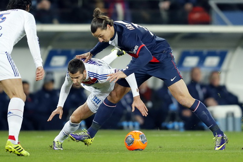 PSG nhấn chìm Lyon