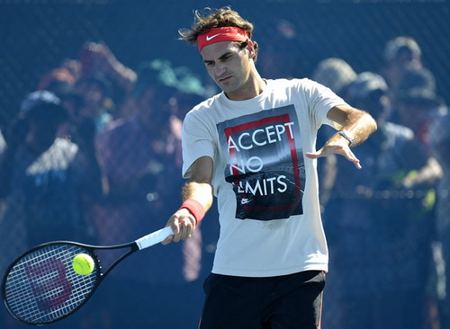 Federer hâm nóng cuộc đua Grand Slam năm 2014