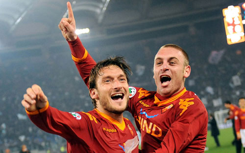 Những cầu thủ đẹp trai Totti và De Rossi sắp mang lại bầu không khí cuồng nhiệt ở VN