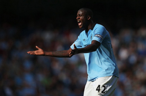 Bà hỏa viếng thăm dinh thự của Yaya Toure 