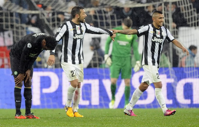 Juventus ăn mừng - Reuters