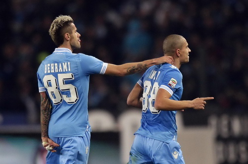 Cầm hòa Napoli, Juventus duy trì khoảng cách 6 điểm-2