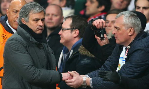 HLV Mourinho: Tôi cũng sẽ tức giận như Sir Alex