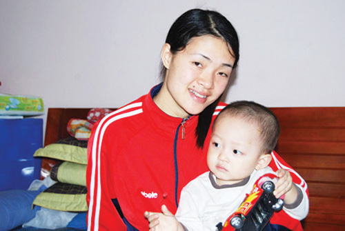 Lưu Thị Thanh và đứa con trai đầu lòng