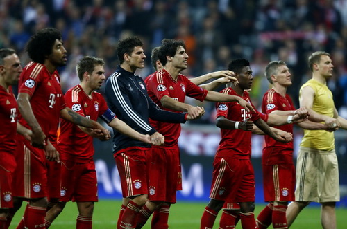 Báo chí thế giới ca ngợi Bayern Munich