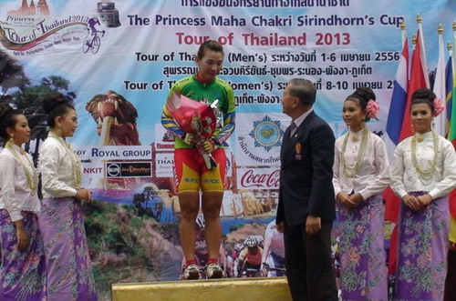 Nguyễn Thùy Dung tỏa sáng tại tour xe đạp Thái Lan