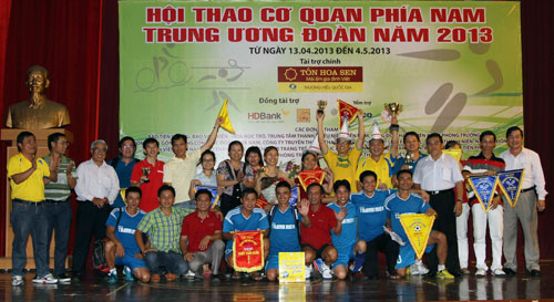 Kết th&uacute;c Hội thao cơ quan ph&iacute;a nam T.Ư Đo&agrave;n 2013: B&aacute;o Thanh Ni&ecirc;n đoạt giải to&agrave;n đo&agrave;n