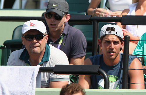 Cha của sao quần vợt Úc bị cấm bén mảng đến Roland Garros
