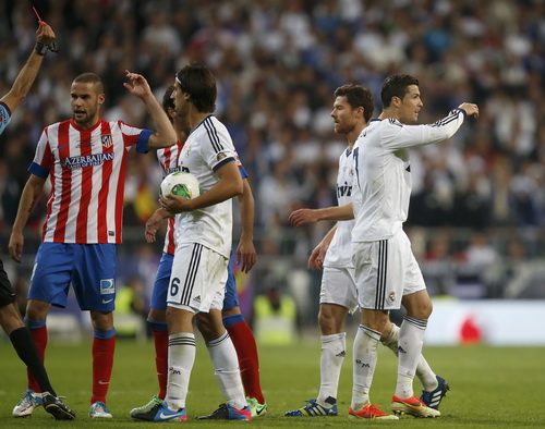 Ronaldo nhận thẻ đỏ, Real Madrid bị hạ ở chung kết Cúp Nhà vua-1