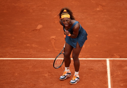 Nadal gặp rắc rối, Serena Williams tăng tốc ở giải Pháp mở rộng 2013-2