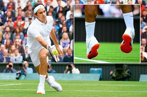 Đôi giày này khiến Federer buộc phải thay - d