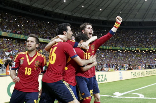 Đánh bại Ý sau loạt luân lưu, Tây Ban Nha vào chung kết-4