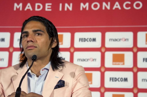 Falcao bị cáo buộc gian lận tuổi