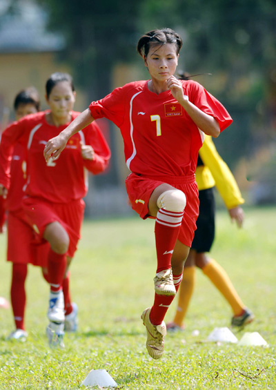 Nguyễn Thị Nga (7) được gọi lại đội tuyển - d