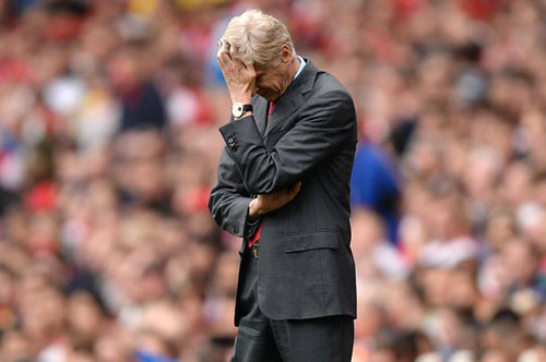 CĐV Arsenal đòi HLV Wenger từ chức