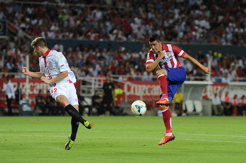 David Villa muốn phá lưới Barcelona trong trận Siêu Cúp