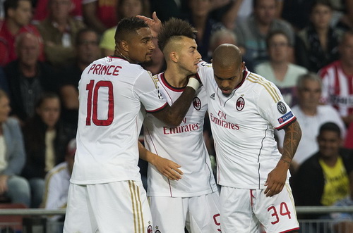 AC Milan chiếm ưu thế trước lượt về vòng play-off Champions League-2