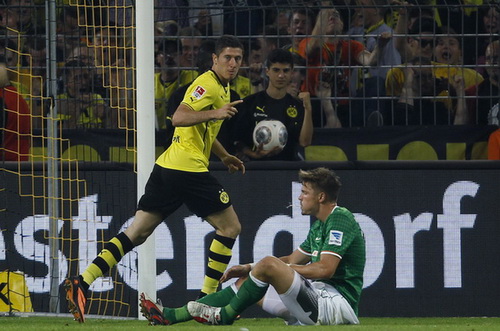Dortmund chặn đà thăng hoa của Bremen