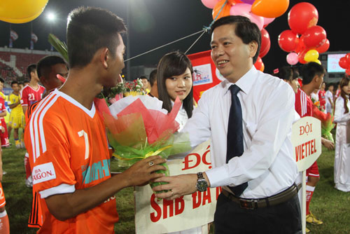 VCK giải bóng đá U.21 Báo Thanh Niên 2013 Cúp Bia Sài Gòn: Tưng bừng khai mạc