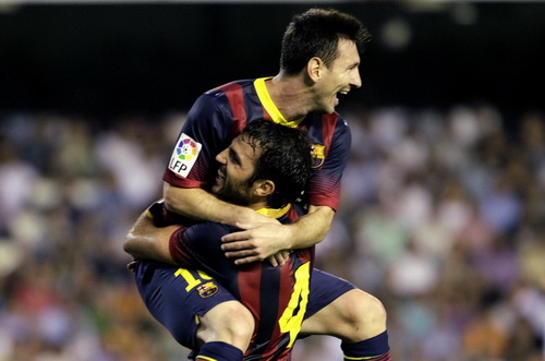 Messi lập hattrick giúp Barcelona hạ Valencia-2