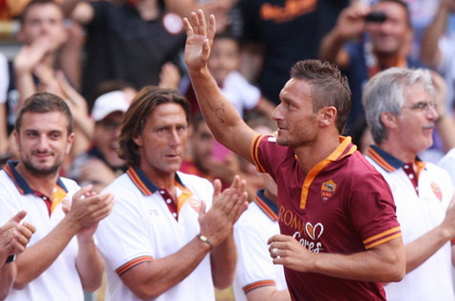 Totti sẽ chơi cho AS Roma đến 40 tuổi