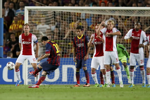 Barcelona đè bẹp Ajax, Messi lại lập kỷ lục ở Champions League-1