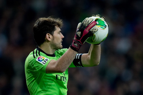 Thủ môn Iker Casillas của Real Madrid