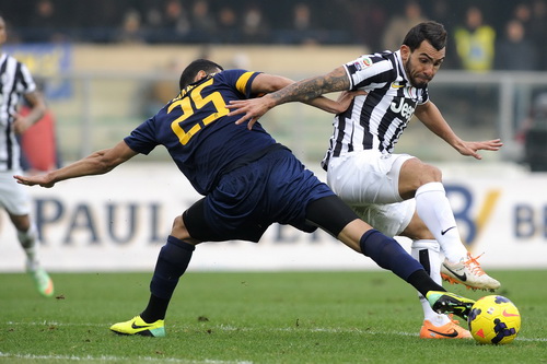 Juventus bị Verona cầm hòa 2-2