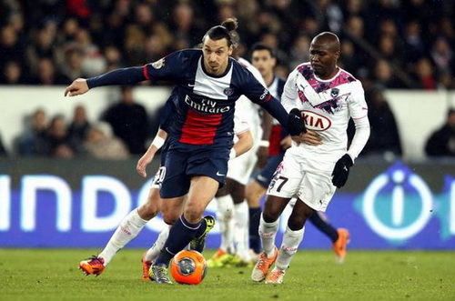 Zlatan Ibrahimovic ghi 1 bàn giúp PSG thắng Bordeaux 2-0