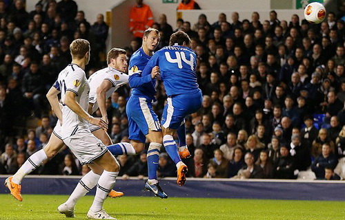 Tottenham lội ngược dòng để đi tiếp ở Europa League