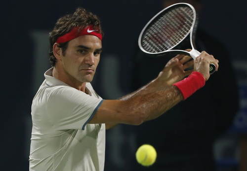 Roger Federer vào bán kết giải Dubai Duty Free Championship