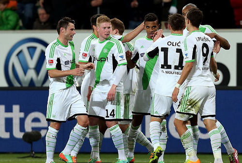 Wolfsburg thắng Leverkusen 3-1 tại Bundesliga
