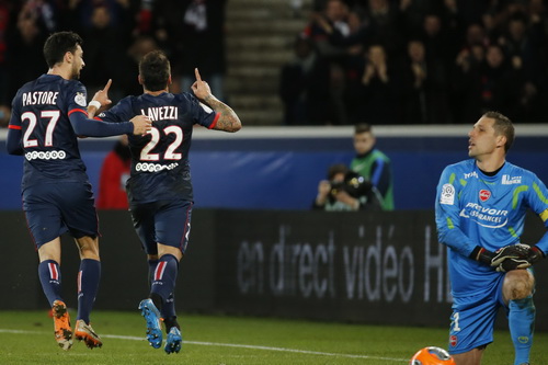 Ibrahimovic và Lavezzi tỏa sáng, PSG thẳng tiến đến chức vô địch-1