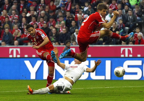 Bayern Munich đặt tay vào chức vô địch Bundesliga