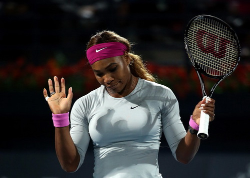 Serena Williams bất ngờ gục ngã