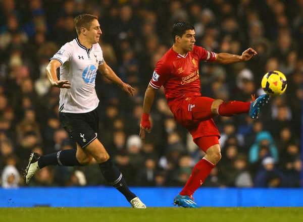 Ở trận lượt đi, Liverpool (phải) đã đè bẹp Tottenham 5-0 ngay tại White Hart Lane  -  Ảnh: AFP