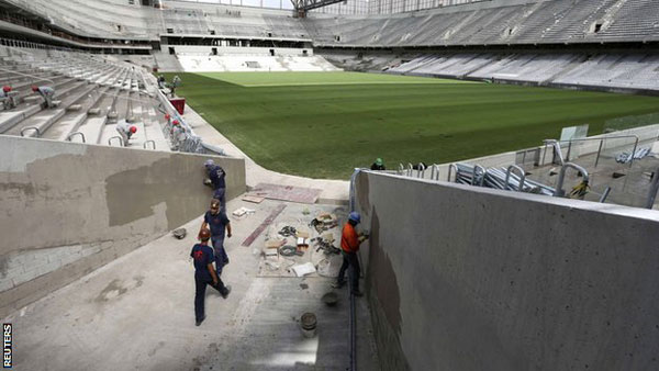 Sân vận động Arena da Baixada ở Curitiba hiện vẫn còn ngổn ngang mọi thứ -  Ảnh: AFP