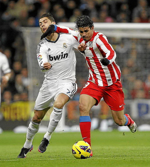 Atletico gặp Real Madrid: Cuộc đua của Ronaldo và Costa