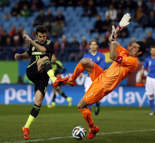 Tuyển Tây Ban Nha thắng Ý 1-0 trong trận giao hữu