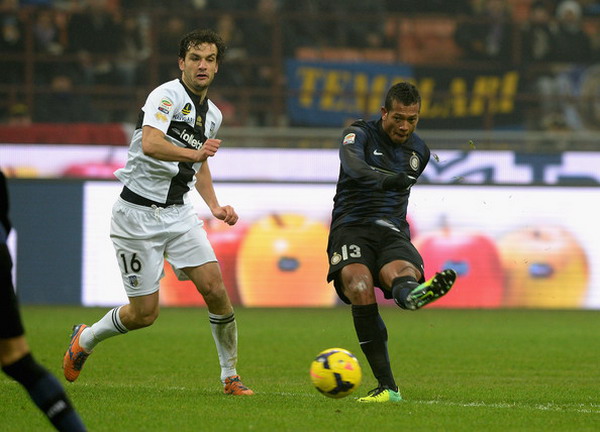 Inter Milan 'trói chân' Guarin thành công