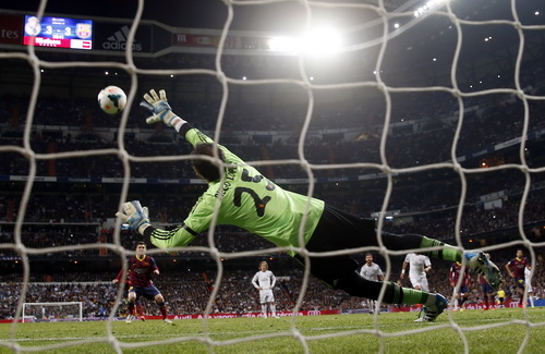 Messi lập hattrick, Barca hạ Real Madrid ở trận ‘Siêu kinh điển’-2