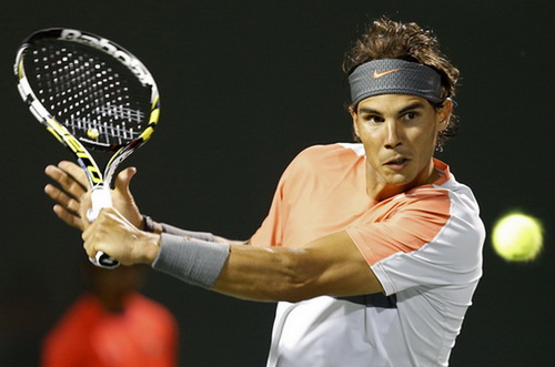 Nadal ngược dòng thắng Raonic, Serena tiếp tục hạ Sharapova-2