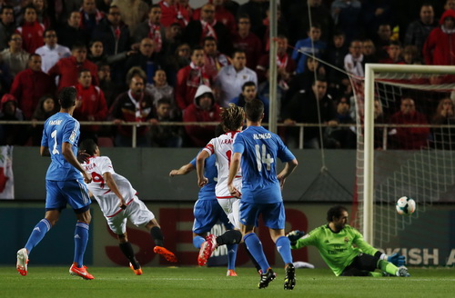 Hậu ‘Siêu kinh điển’, Real Madrid thua tiếp Sevilla-3